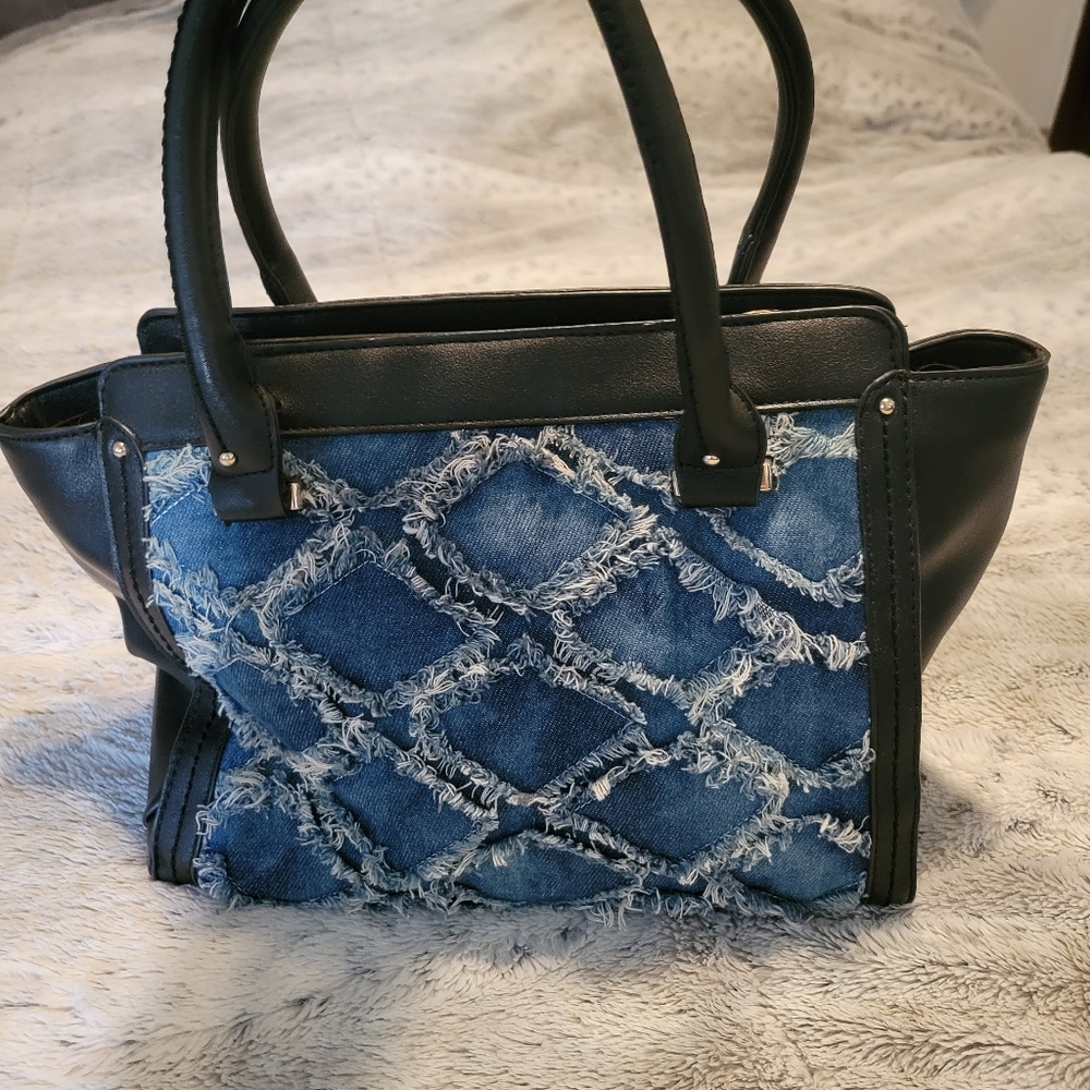 Bag - Picture 2 of 5